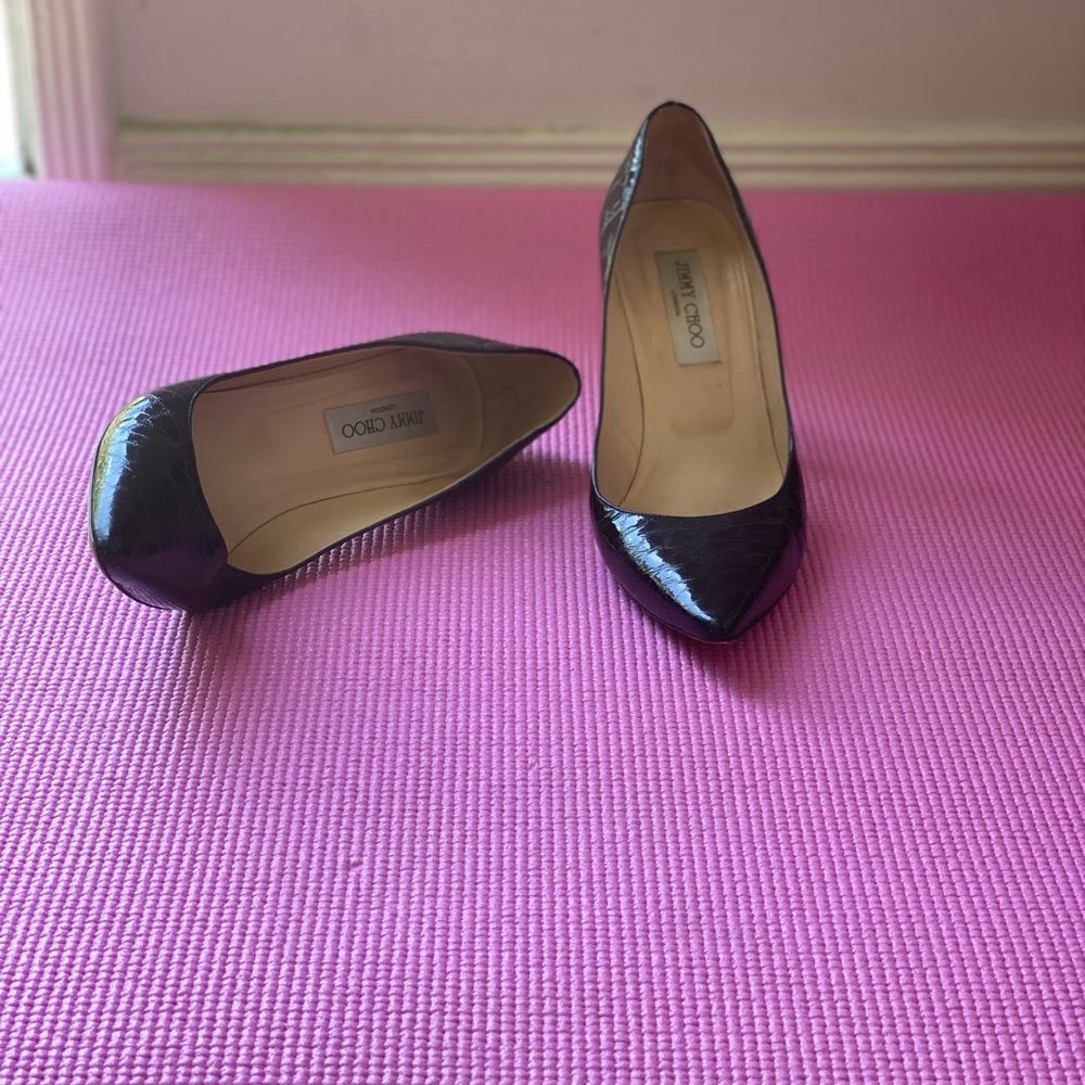 Jimmy Choo sz8 black alligator 3.5 inch heels.